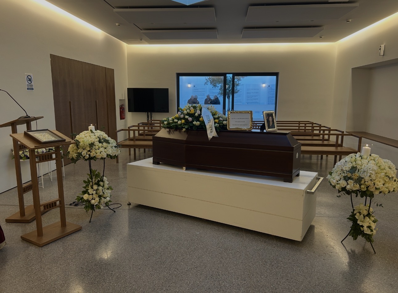 Φέρετρο επιλογής 5 από το Γραφείο Τελετών Σταυρακάκη